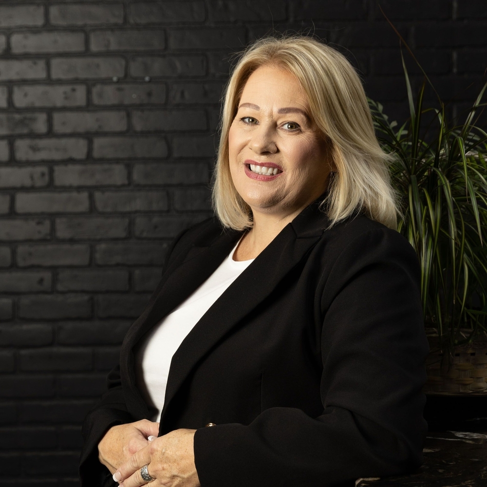 Meet your Posher, Monica
